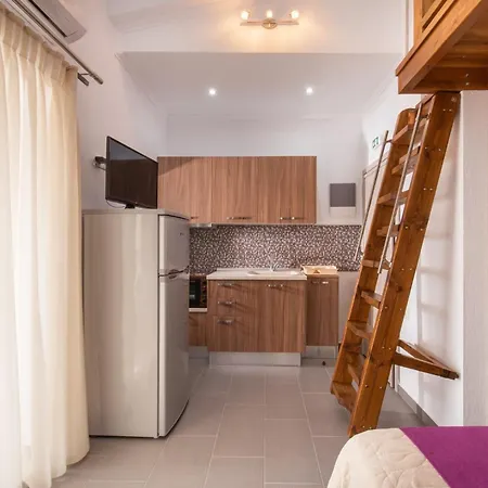 Elegant Stelios Торони