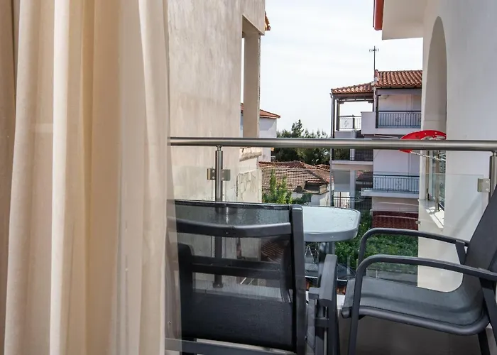 Elegant Stelios Toroni