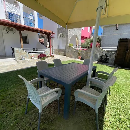 Elegant Stelios Apartment *