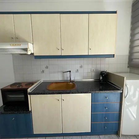 Elegant Stelios Toroni